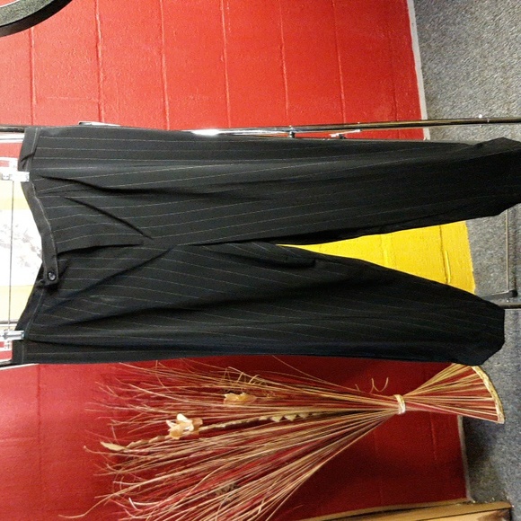 Jaclyn Smith Pants - Jaclyn Smith Classic Plus Pin Stripe Slacks